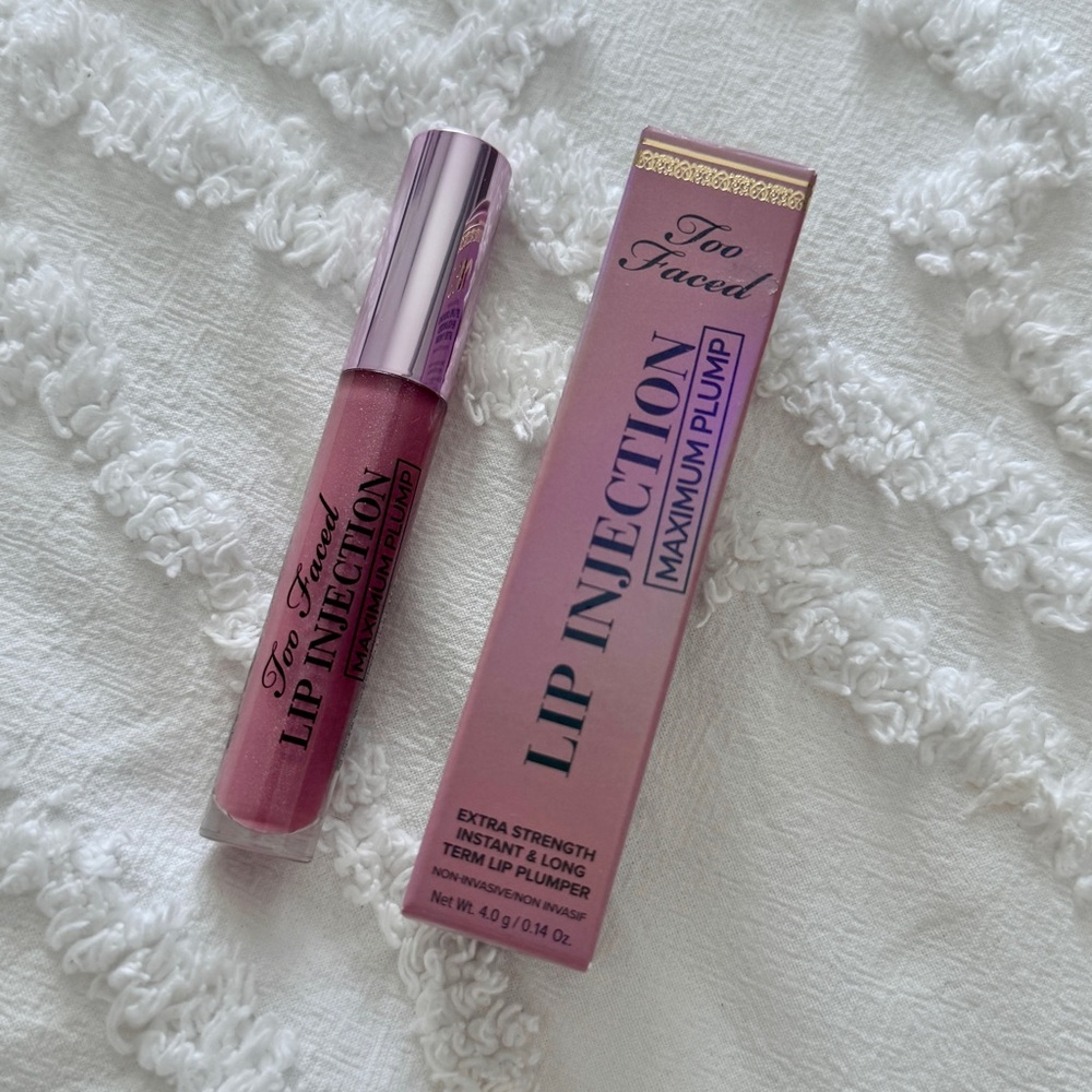 NEW Too Faced Lip Injection Maximum Plump Lip Gloss — A La Mode